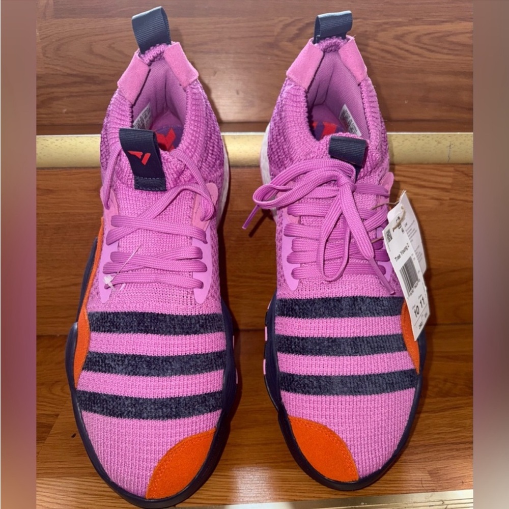 NWT adidas Trae young 2.0 basketball shoes size 10